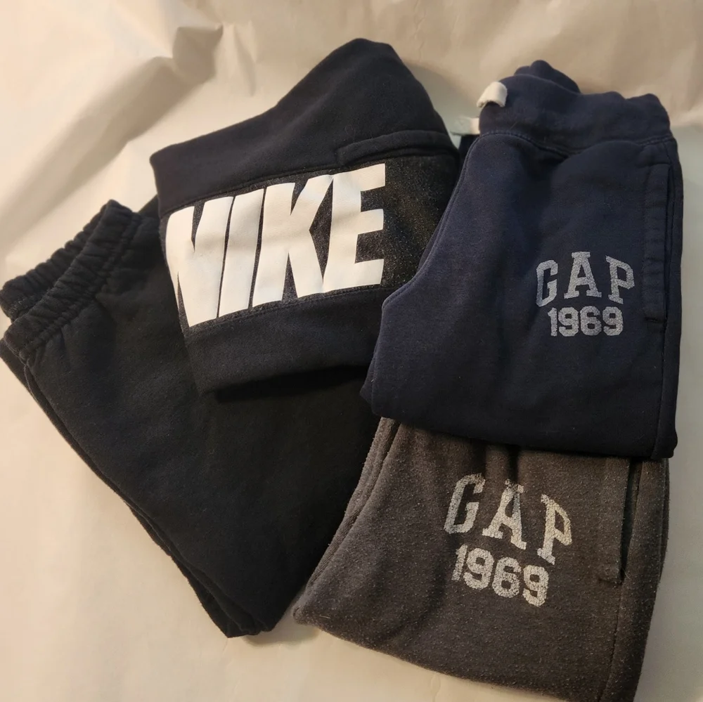 4 Pair Boys Sweat Pants Size 6/7 - Picture 1 of 16